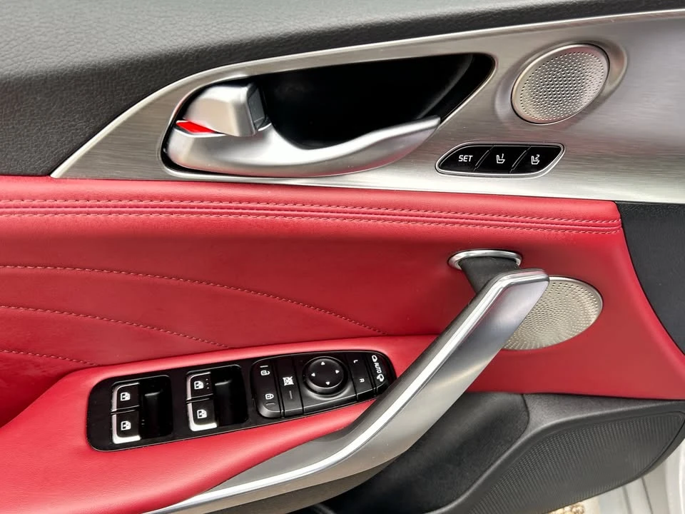 2023 Kia Stinger GT - Image 5 of 17
