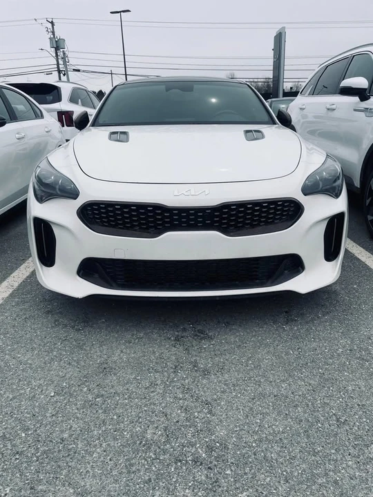 2023 Kia Stinger GT - Image 2 of 8