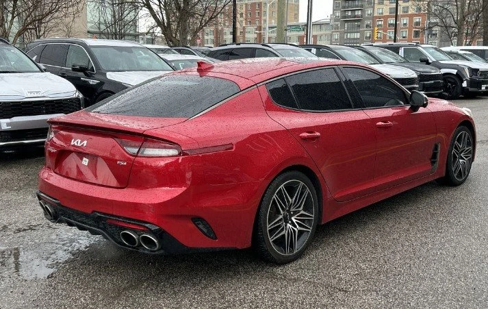 2023 Kia Stinger GT - Image 17 of 19