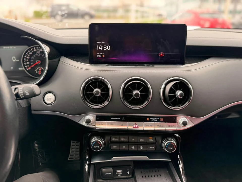2023 Kia Stinger GT - Image 10 of 10