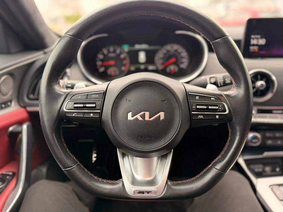 2023 Kia Stinger GT - Image 8 of 10