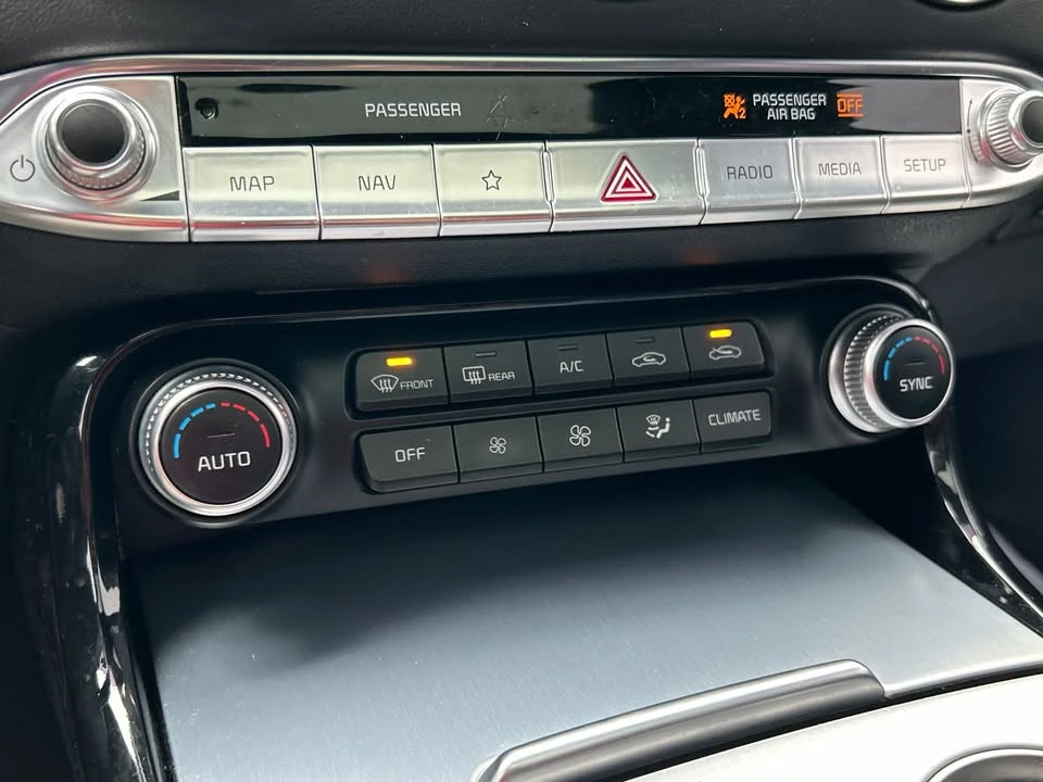 2023 Kia Stinger GT - Image 9 of 19