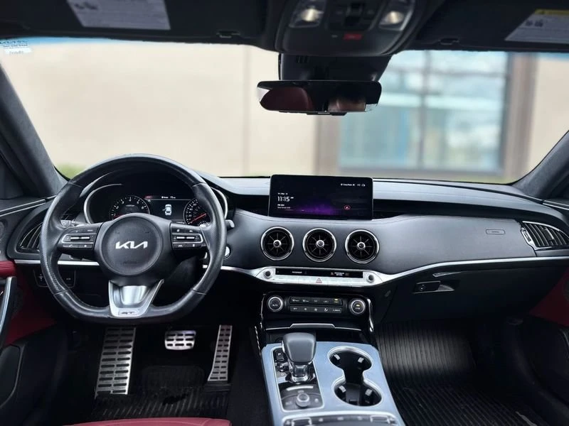 2023 Kia Stinger GT - Image 10 of 20
