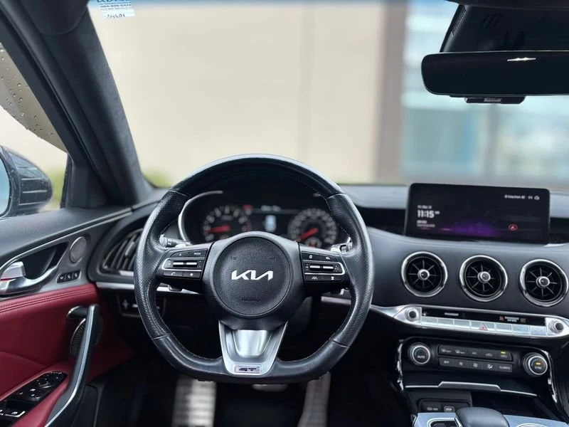 2023 Kia Stinger GT - Image 11 of 20