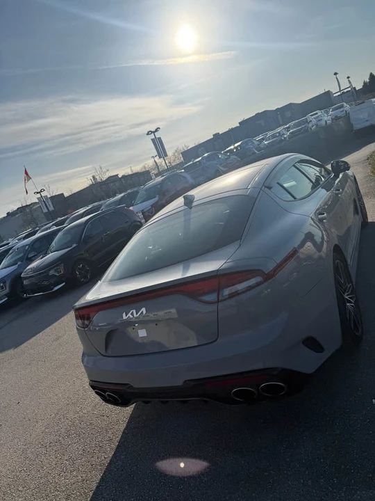 2023 Kia Stinger GT - Image 9 of 16