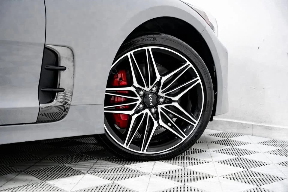 2023 Kia Stinger GT - Image 5 of 18