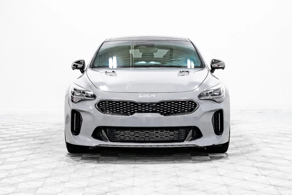 2023 Kia Stinger GT - Image 10 of 18