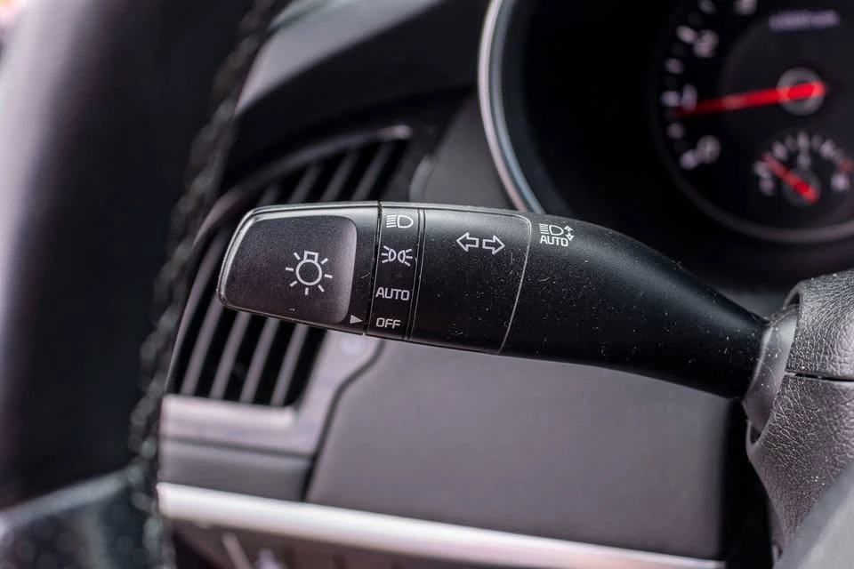 2023 Kia Stinger GT - Image 17 of 20