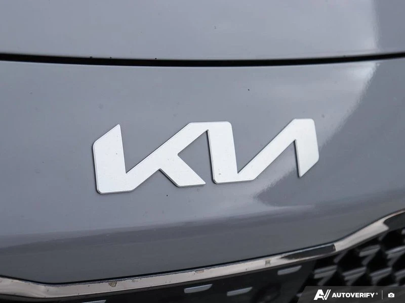 2023 Kia Stinger GT - Image 9 of 19