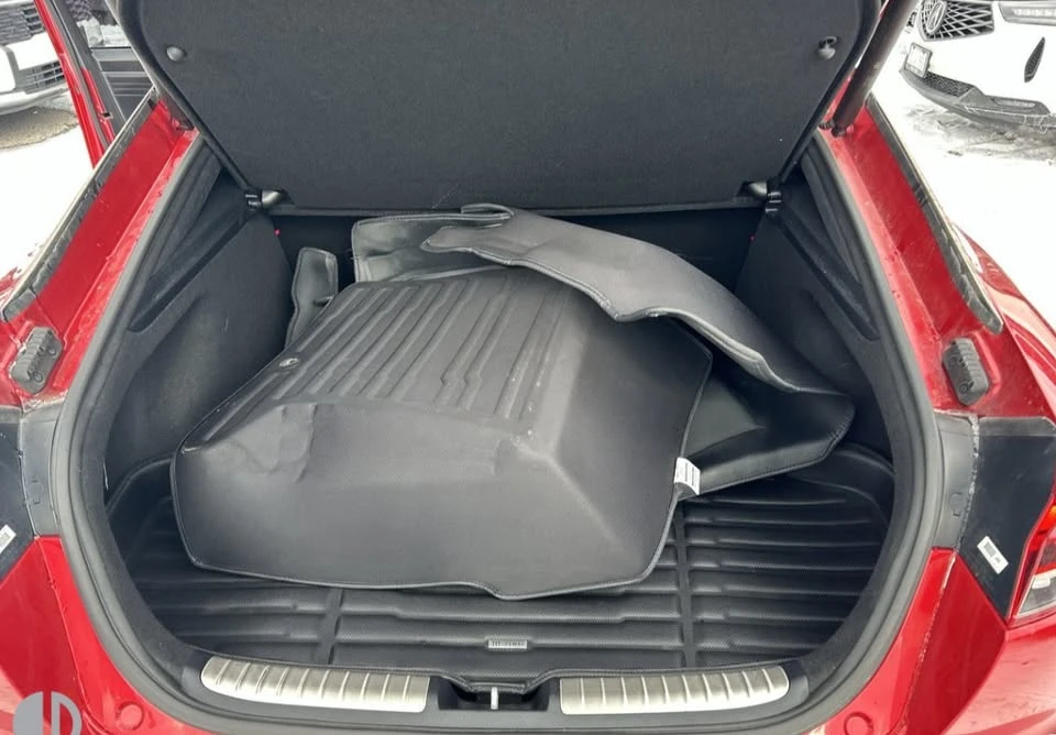 2023 Kia Stinger GT - Image 10 of 20