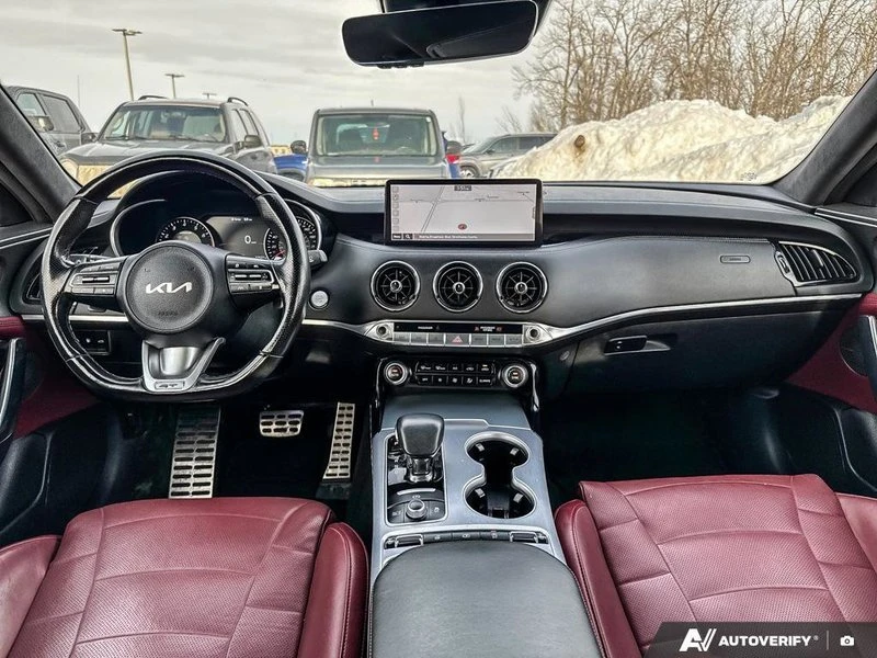 2023 Kia Stinger GT - Image 10 of 20