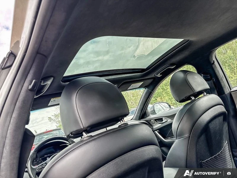 2023 Kia Stinger GT - Image 18 of 20