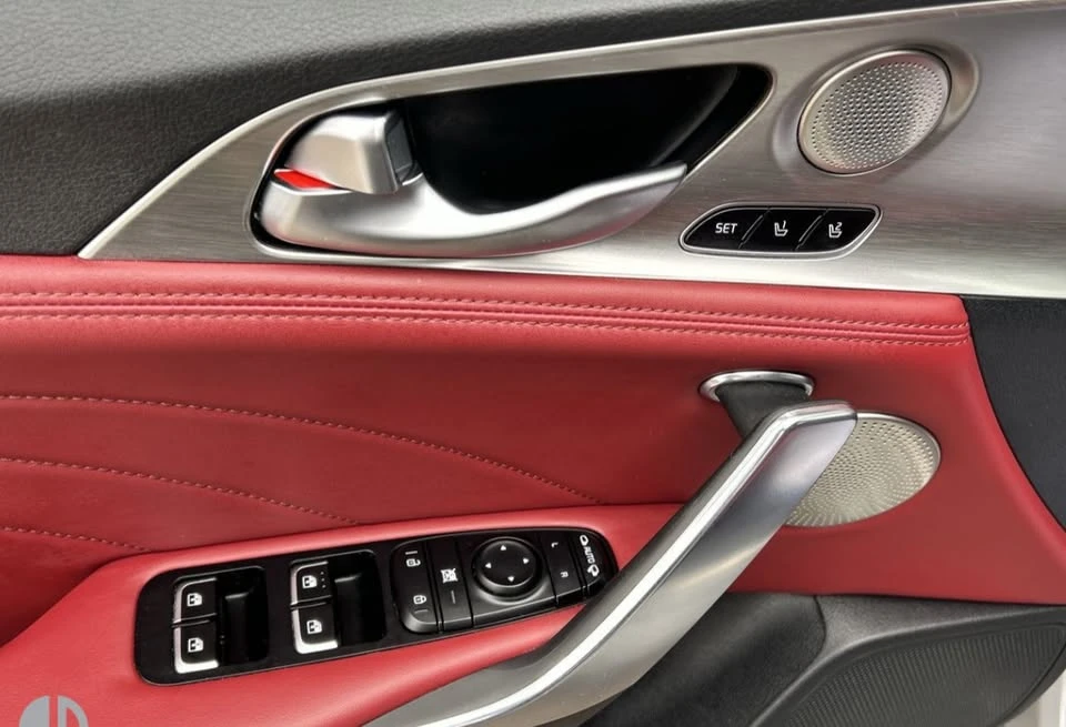2023 Kia Stinger GT - Image 11 of 13