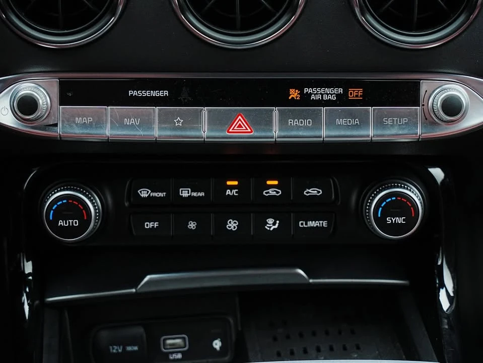 2023 Kia Stinger GT - Image 17 of 20