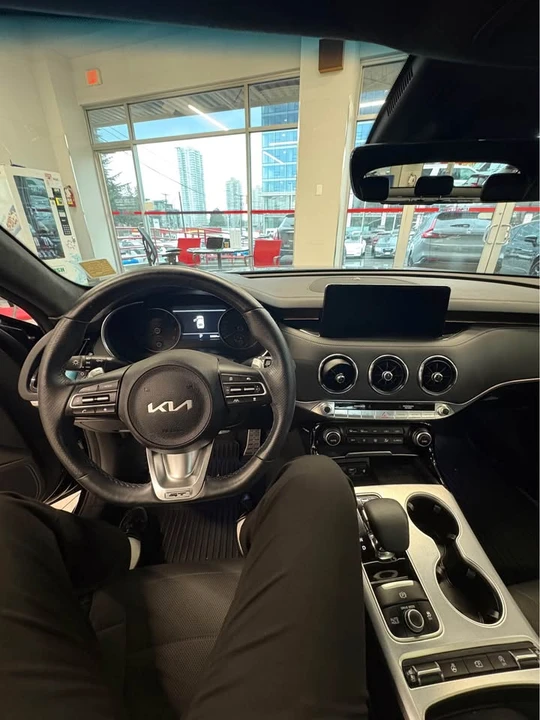 2023 Kia Stinger GT - Image 5 of 7