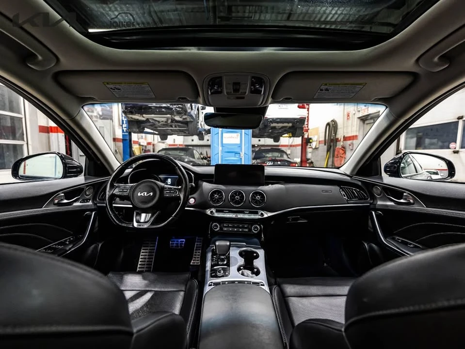 2023 Kia Stinger GT - Image 12 of 20