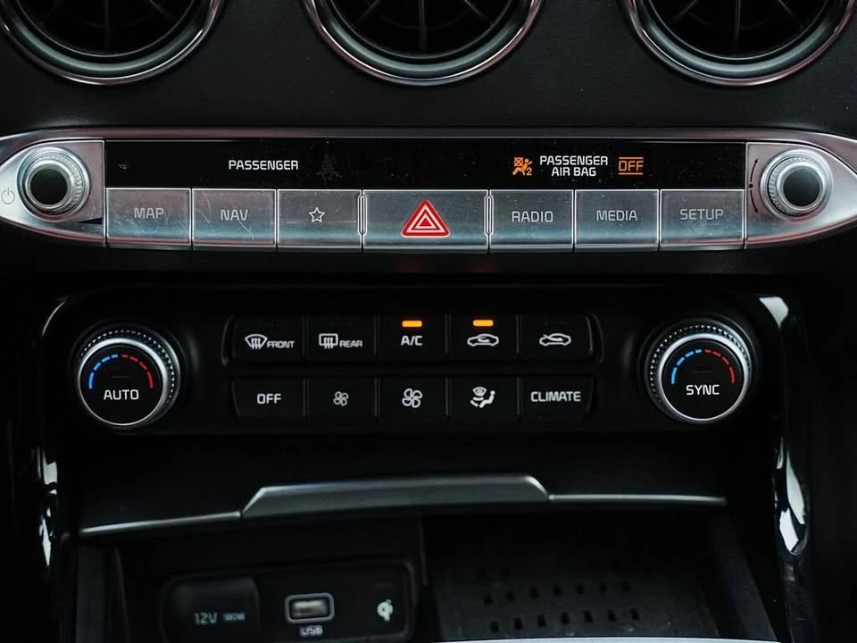 2023 Kia Stinger GT - Image 16 of 19