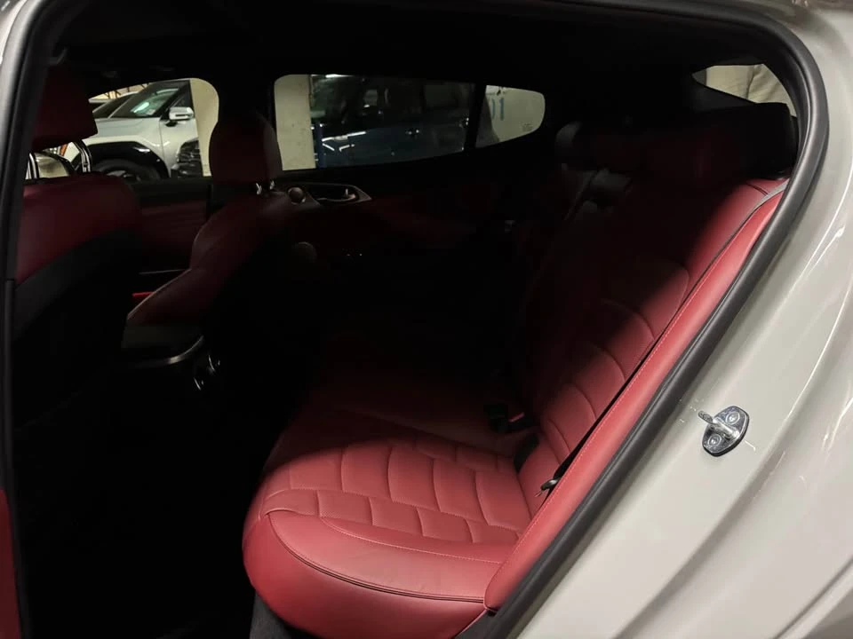2023 Kia Stinger GT - Image 13 of 14