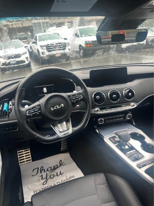 2023 Kia Stinger GT - Image 10 of 13