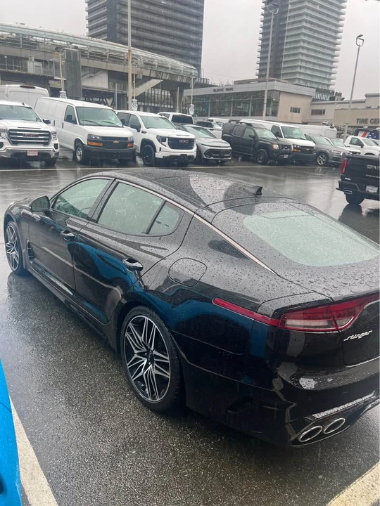 2023 Kia Stinger GT - Image 11 of 13