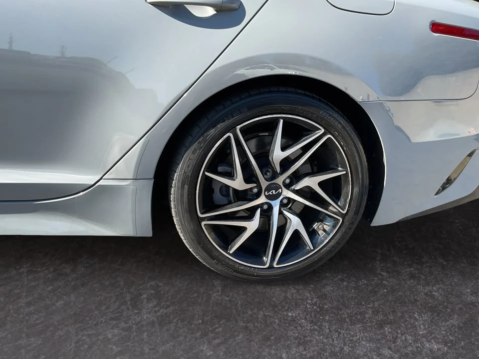 2023 Kia Stinger GT - Image 10 of 20