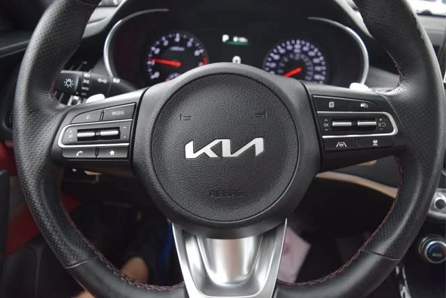 2023 Kia Stinger - Image 8 of 14