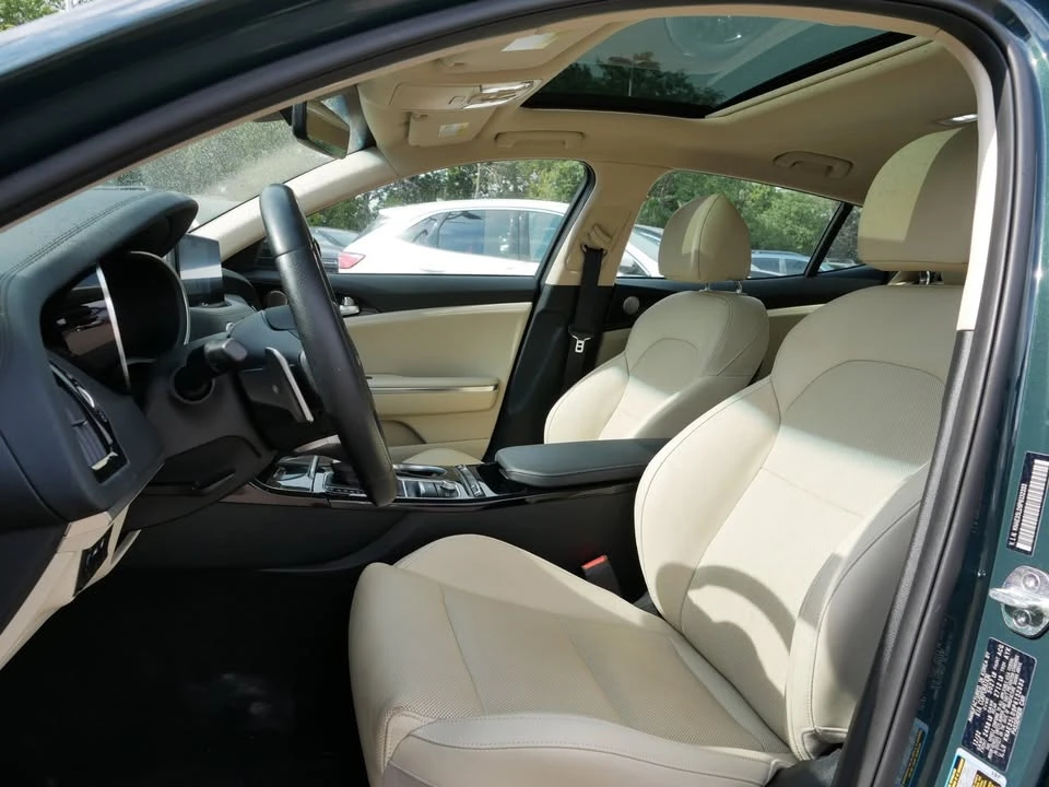 2023 Kia Stinger GT - Image 9 of 17