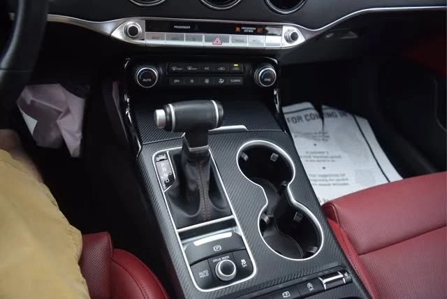 2023 Kia Stinger - Image 13 of 14