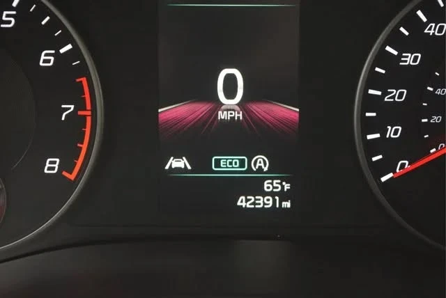 2023 Kia Stinger - Image 10 of 14