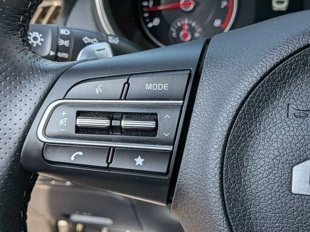 2023 Kia Stinger - Image 17 of 19