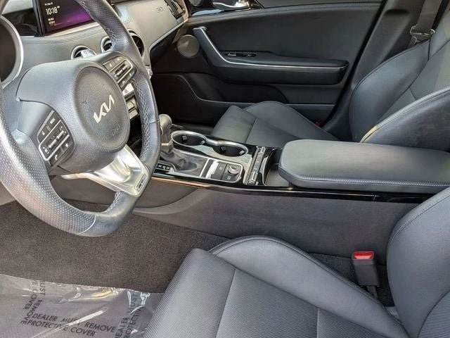 2023 Kia Stinger - Image 11 of 19