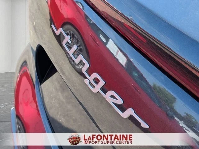 2023 Kia Stinger - Image 9 of 19