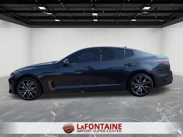 2023 Kia Stinger - Image 2 of 19
