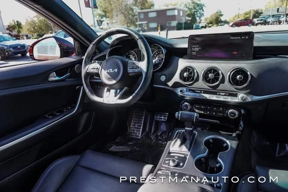 2023 Kia Stinger - Image 12 of 13