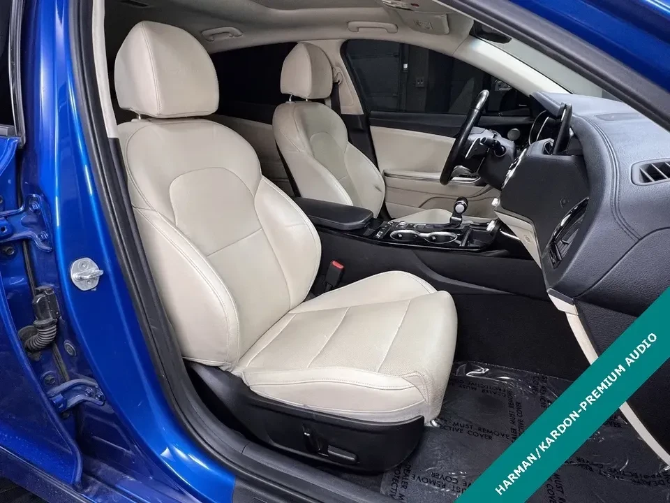 2023 Kia Stinger - Image 11 of 15