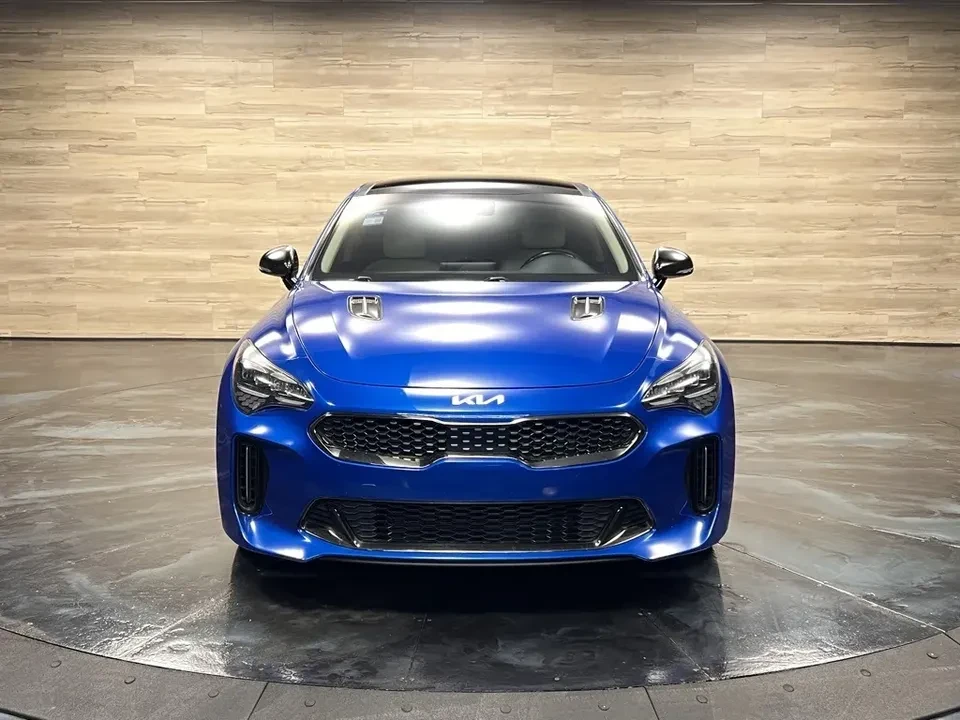 2023 Kia Stinger - Image 2 of 15