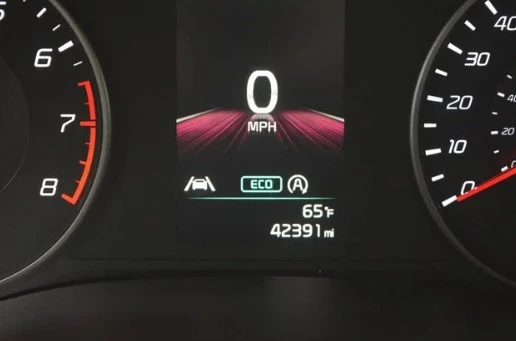2023 Kia Stinger - Image 10 of 12