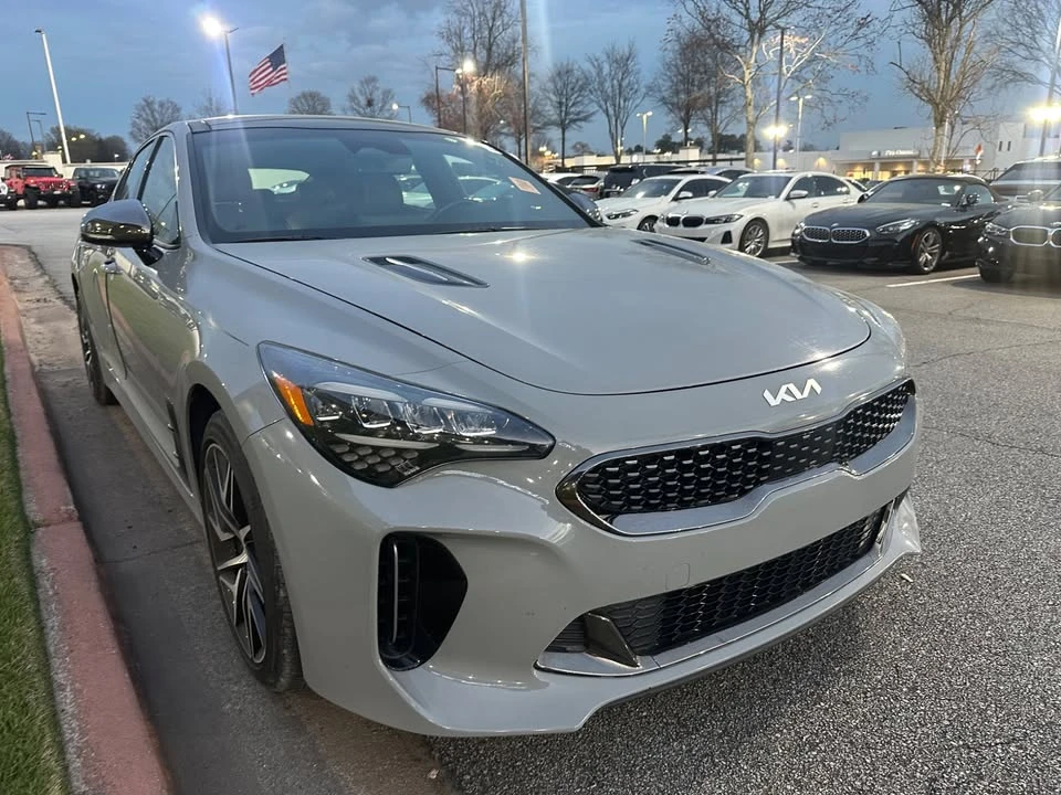 2023 Kia Stinger - Image 2 of 6