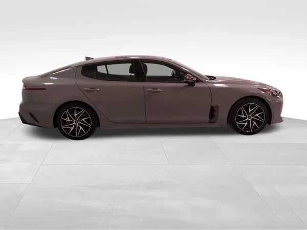 2023 Kia Stinger - Image 4 of 18
