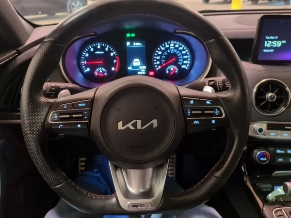 2023 Kia Stinger - Image 6 of 18