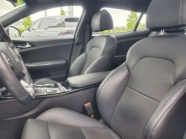 2023 Kia Stinger - Image 8 of 20