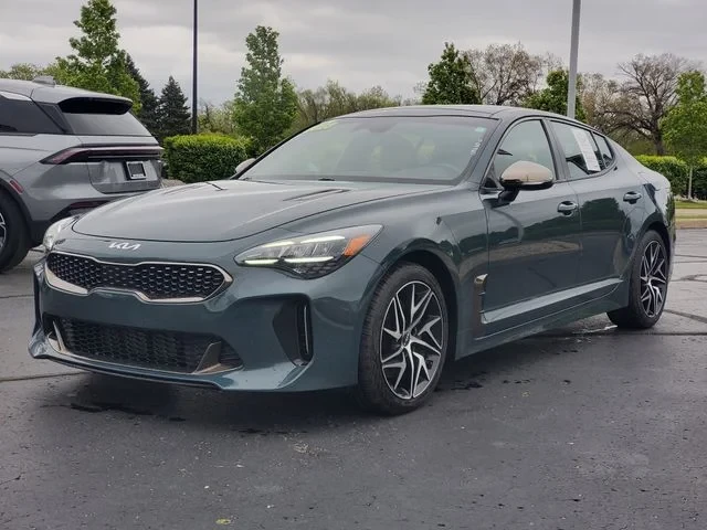 2023 Kia Stinger - Image 2 of 20