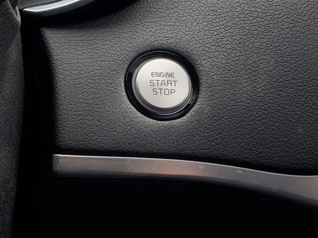 2023 Kia Stinger - Image 17 of 20