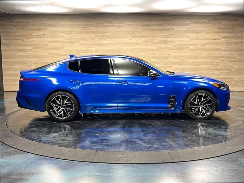 2023 Kia Stinger - Image 15 of 20