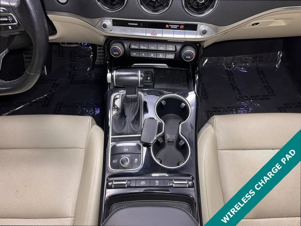 2023 Kia Stinger - Image 7 of 20