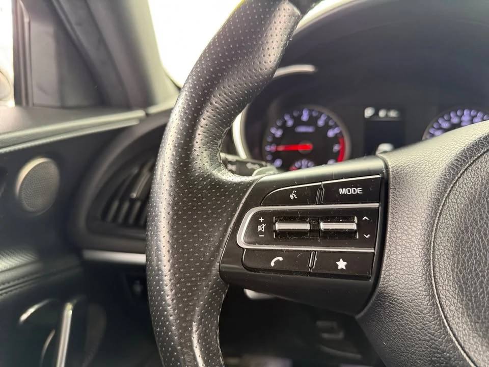 2023 Kia Stinger - Image 19 of 20