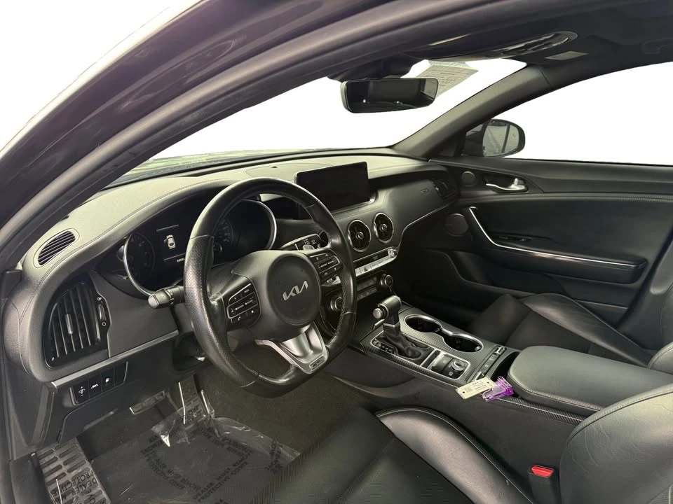 2023 Kia Stinger - Image 9 of 20