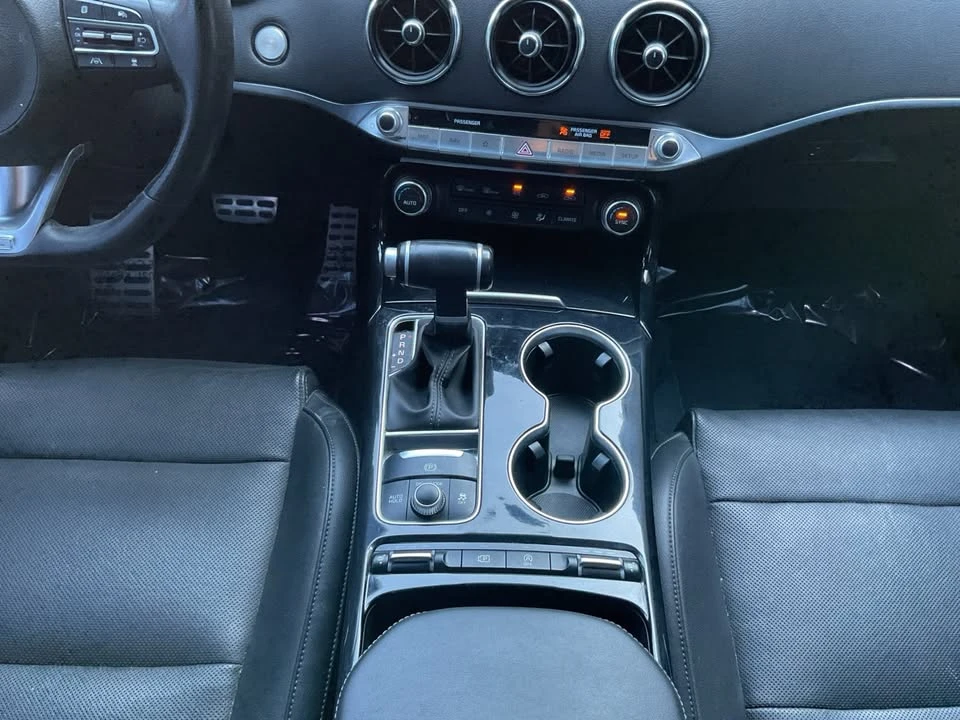 2023 Kia Stinger - Image 11 of 20