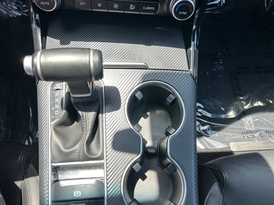 2023 Kia Stinger - Image 17 of 19