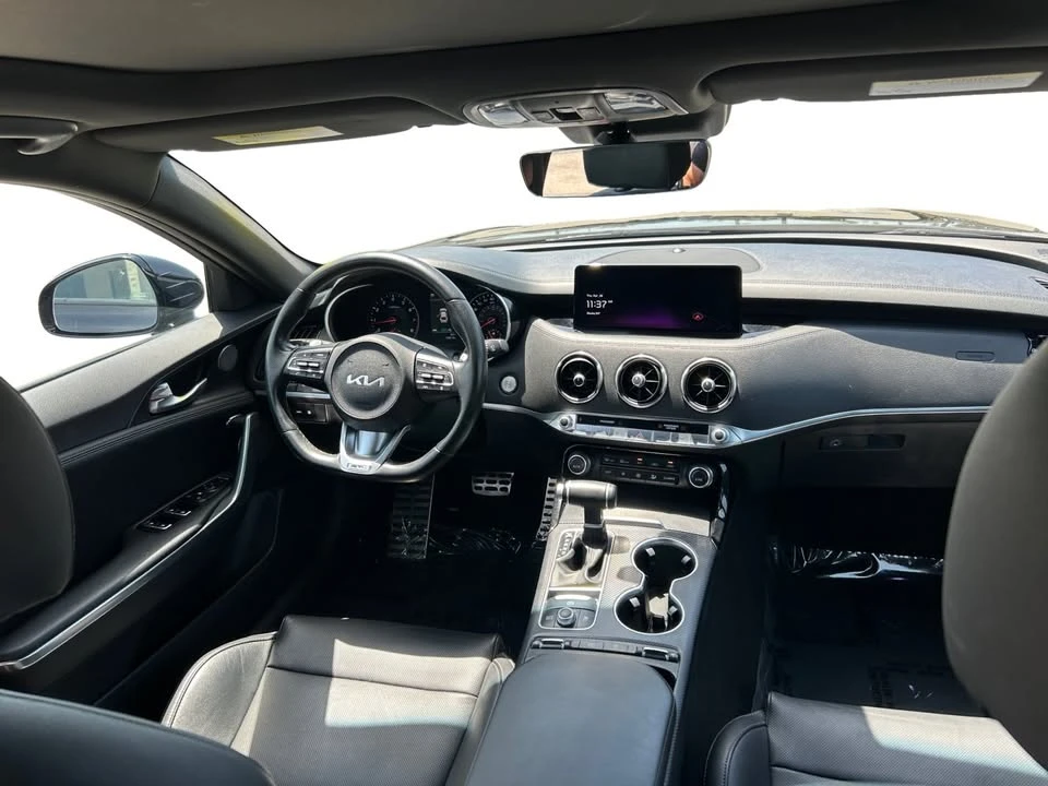 2023 Kia Stinger - Image 14 of 19